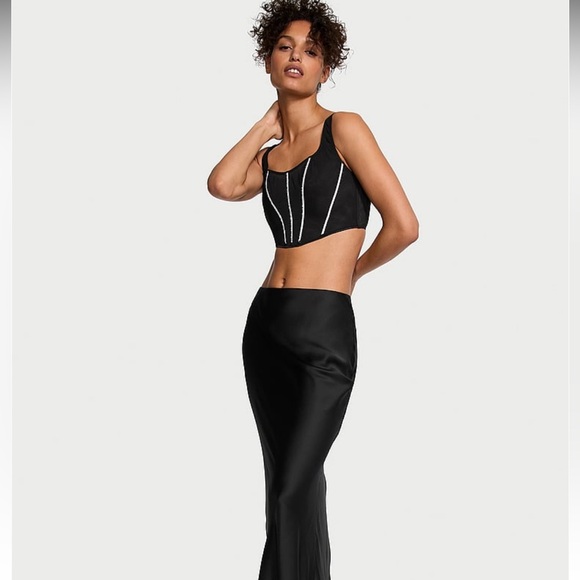 VICTORIA’S SECRET VERY SEXY
VS Sheer  Shine Corset Top & Thong Panty Black - Picture 3 of 12